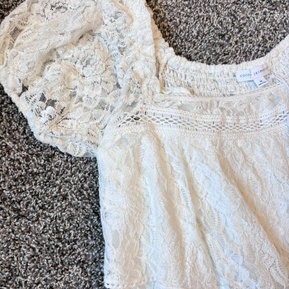 Coco + Jaimeson  junior lined blouse size Medium - White/Ivory with lace NWT - Picture 6 of 6